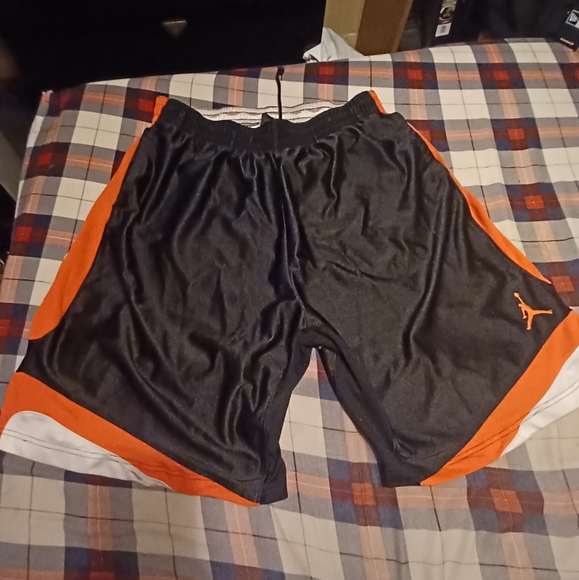 Air Jordan 2 Piece T Shirt & Short Set. Great Condition - Picture 3 of 6